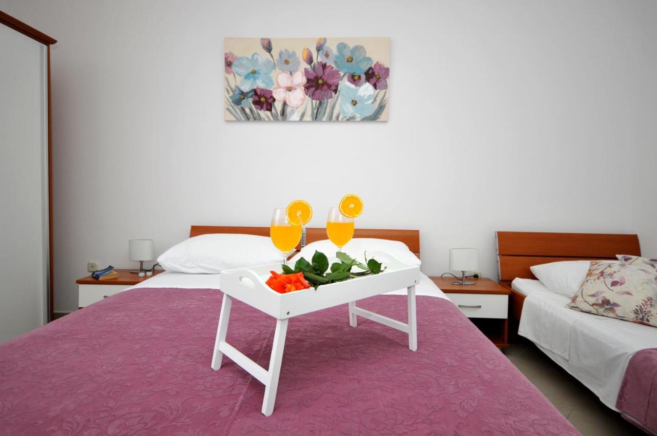 Apartments Roza Trogir Exterior photo