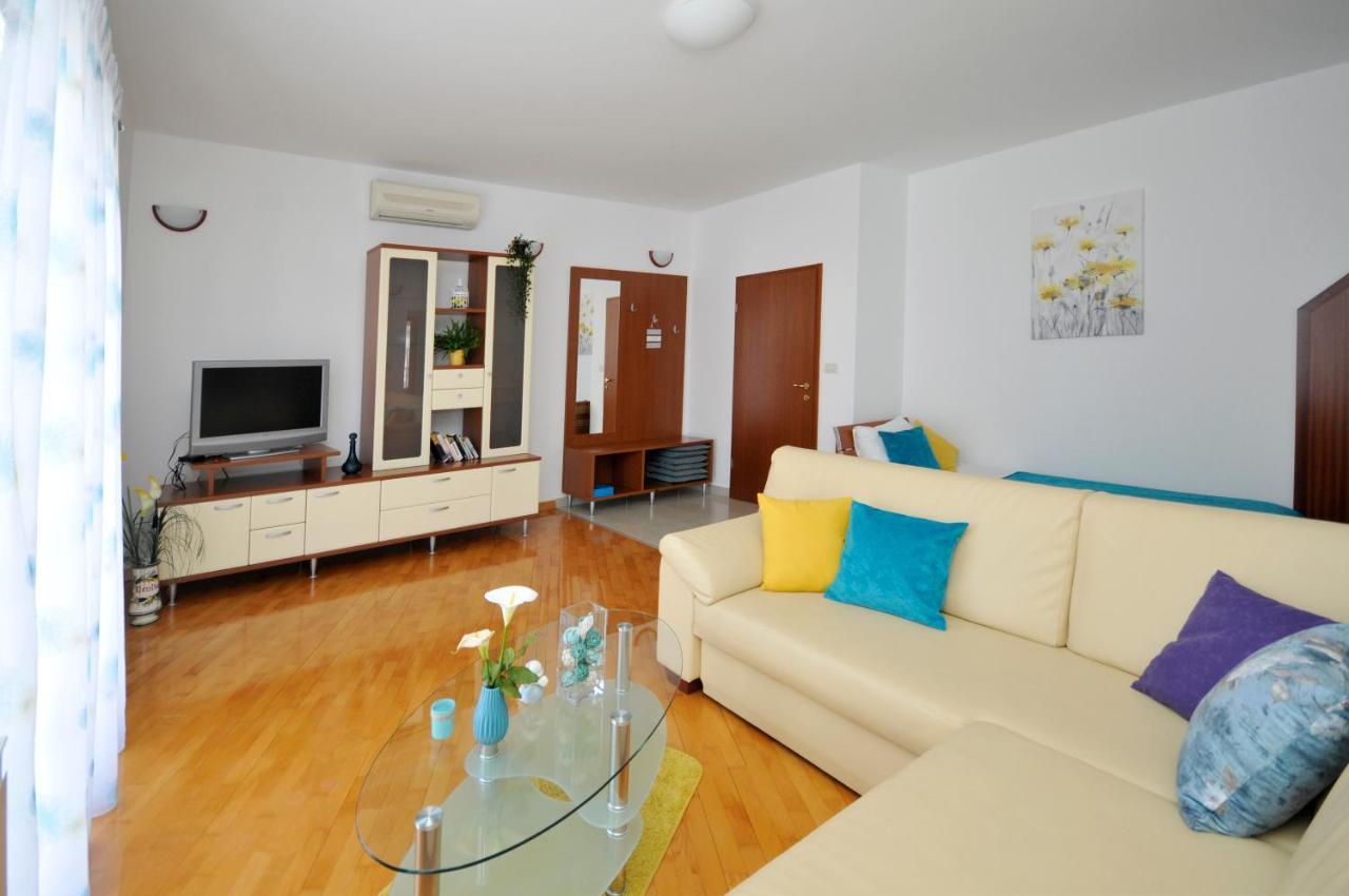 Apartments Roza Trogir Exterior photo