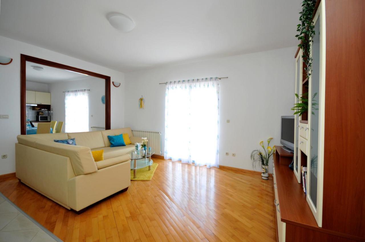 Apartments Roza Trogir Exterior photo