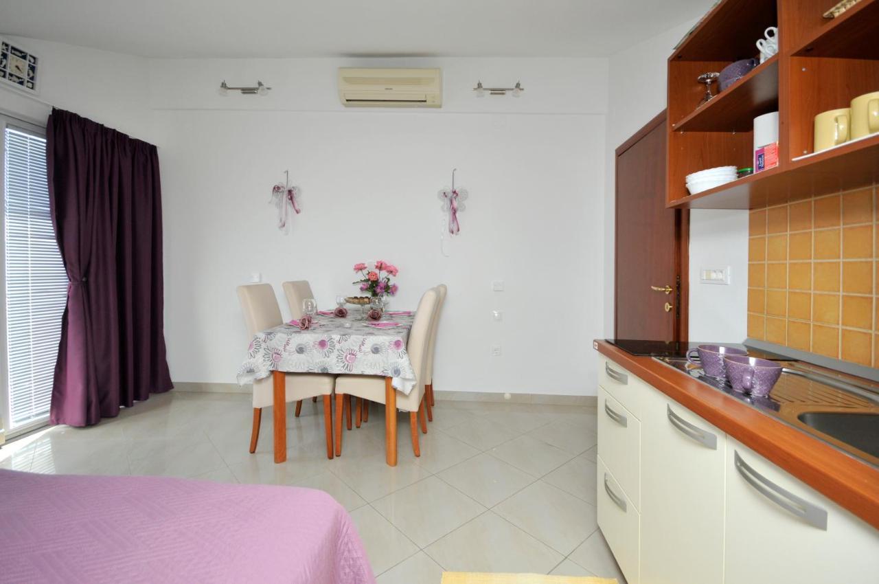 Apartments Roza Trogir Exterior photo